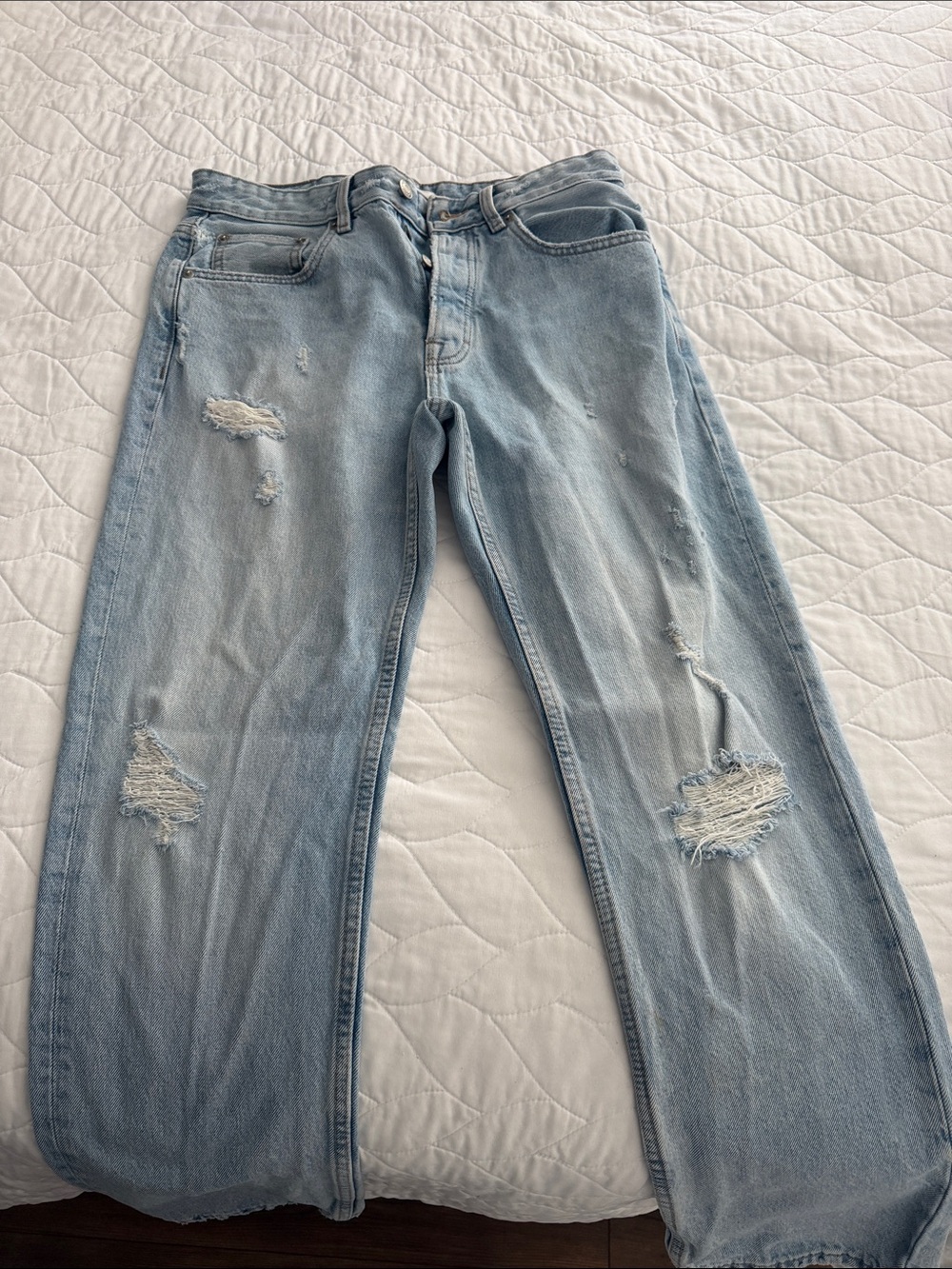 Zara Light Blue Distressed Relaxed Men’s Jeans